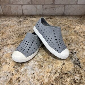 Native shoes boy girl size 10 grey